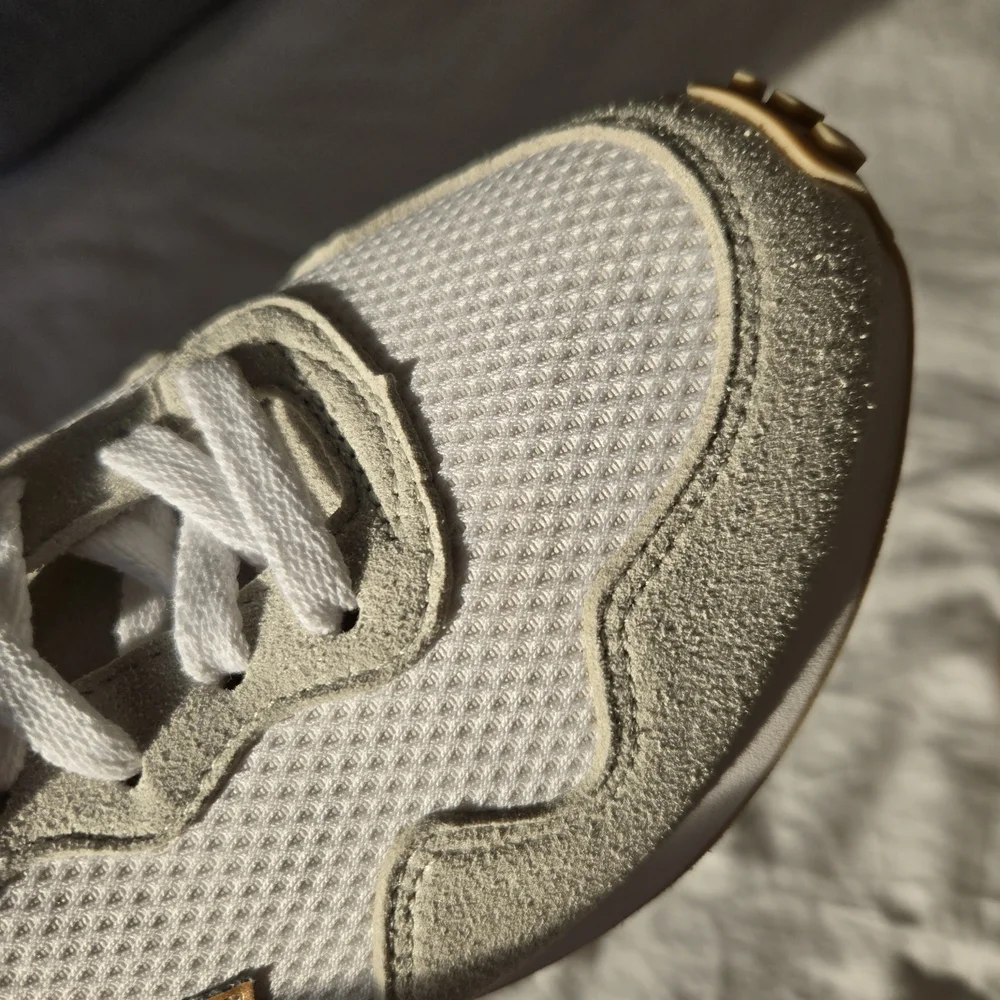 Veja White and Beige Runners Sneakers